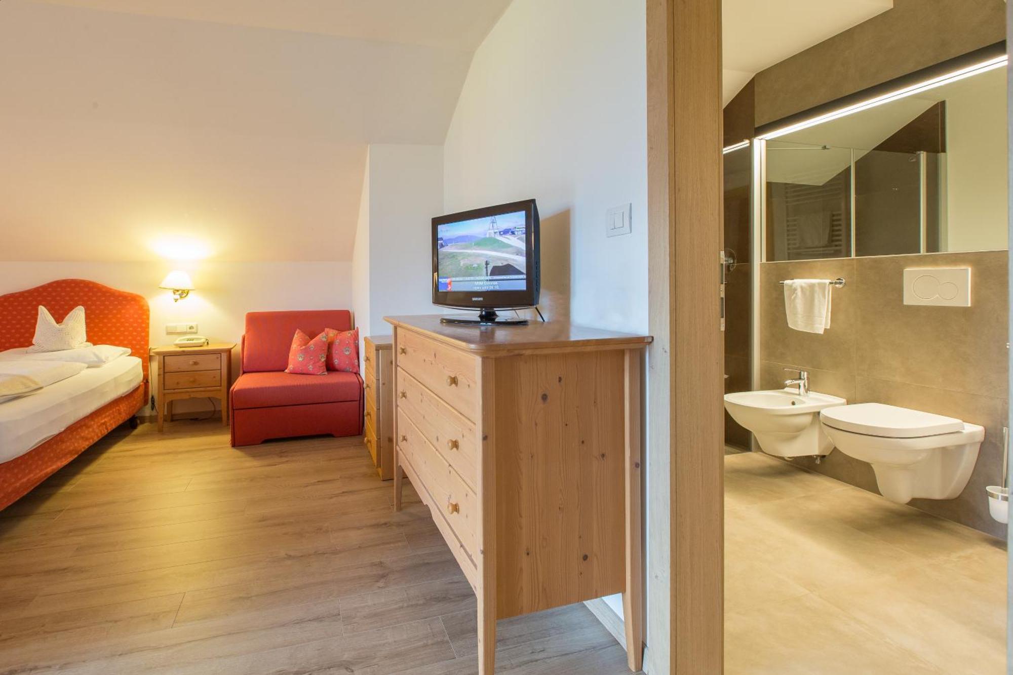Hotel Krondlhof Brunico Habitación foto